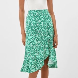Super cute Bershka skirt